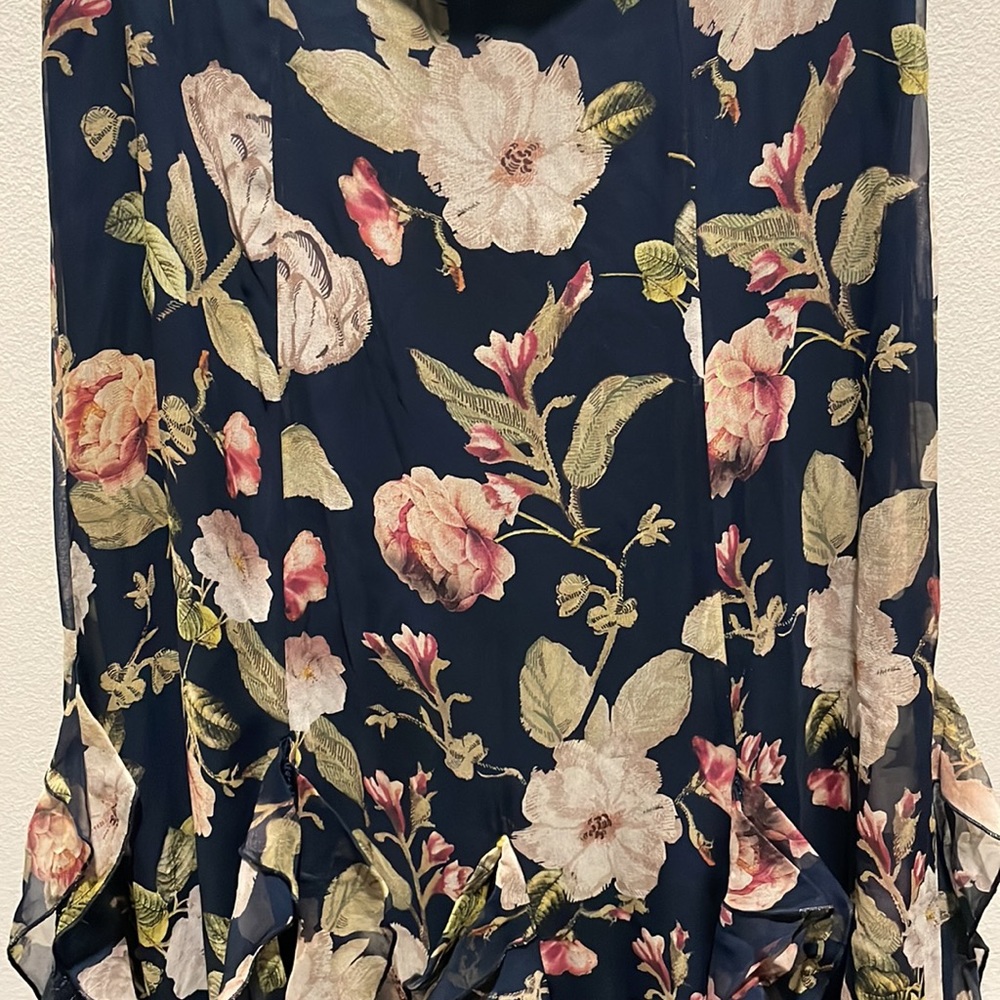 ALICE + OLIVIA Moody Floral Silk & Lace Skirt. Size 4 - Picture 6 of 11